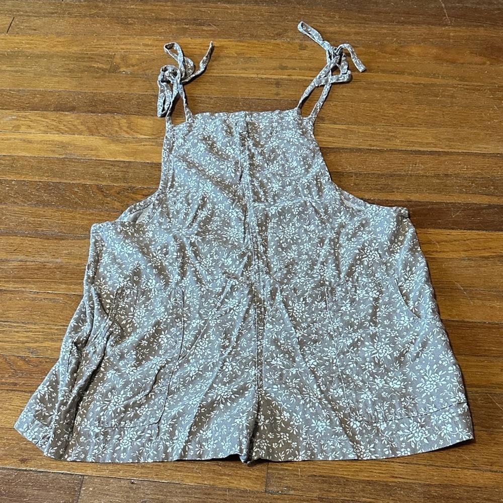Vanilla Star Floral Print Bibbed Shorts/Romper, Shoulder Ties, Large
